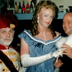 Piet, Nick en Valse Robbie in Café Strano op de Van Oldenbarneveltstraat in 1998